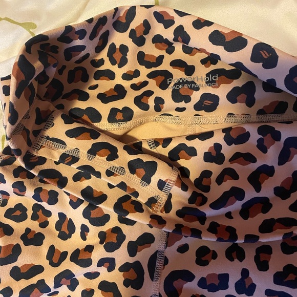 Fabletics two piece set - Picture 3 of 4